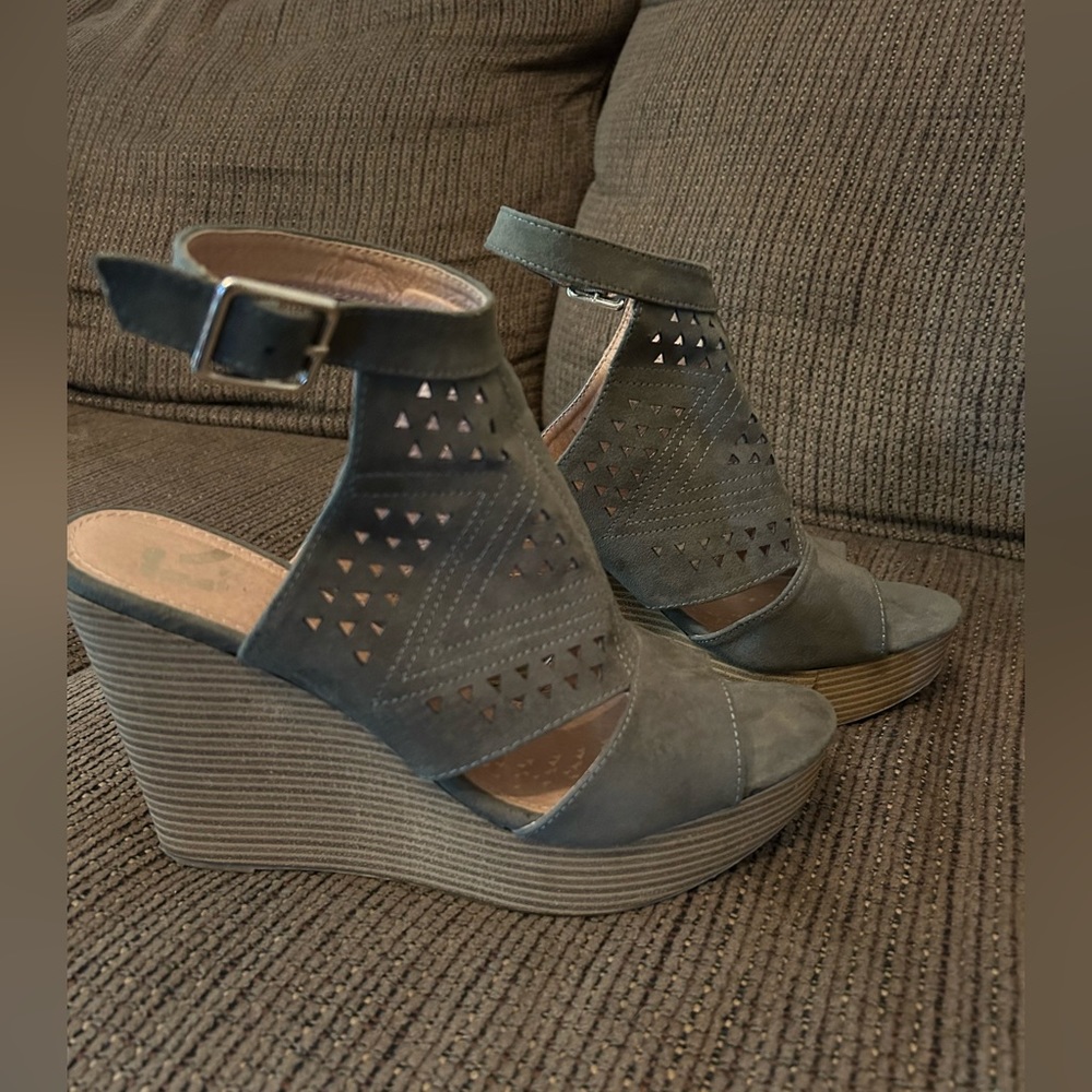 Sz 9 Report wedges